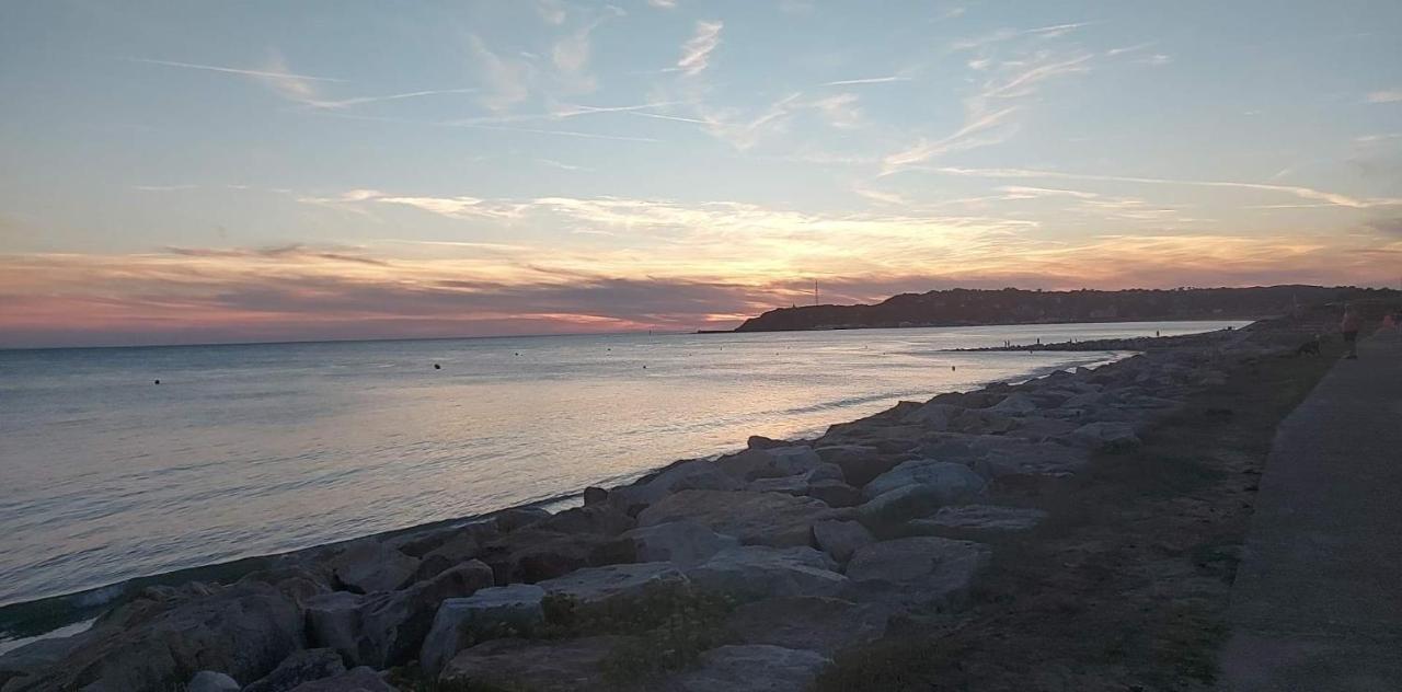 Le Balcon De Jersey - Face A La Mer Saint-Jean-de-la-Rivière Kültér fotó